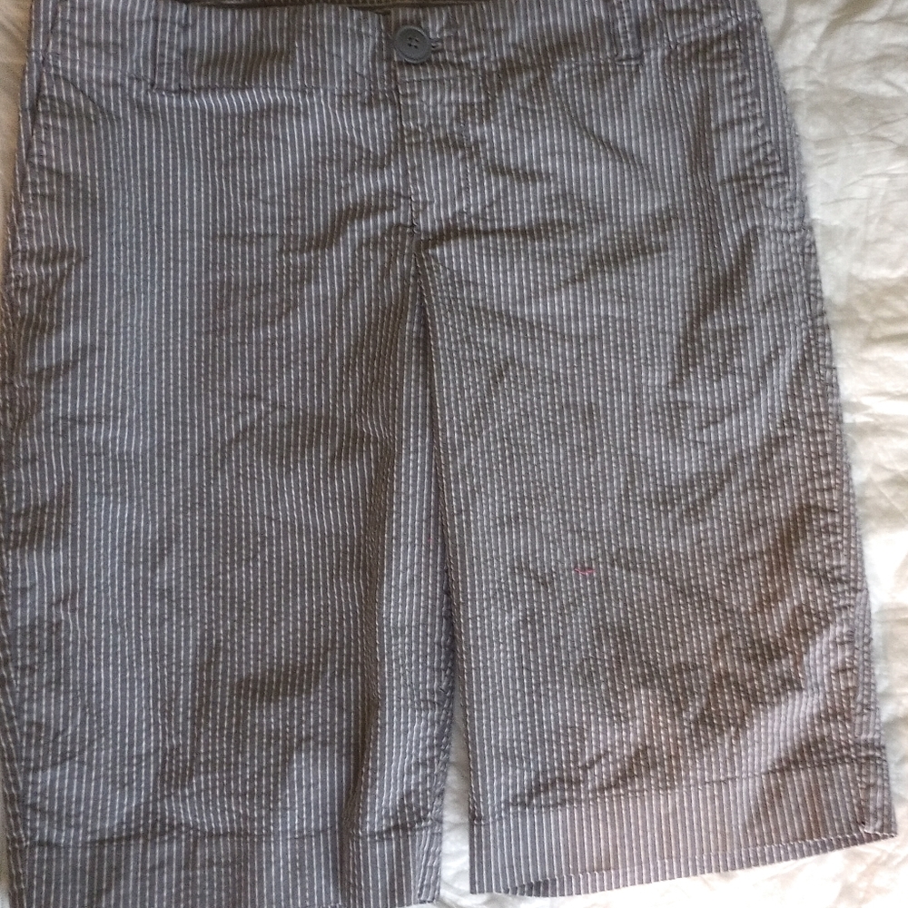 Woeeino Cotton Stretch Shorts Gray/White Pinstripe Size 8